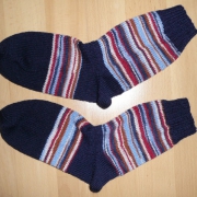 Schwarz-bunte Socken